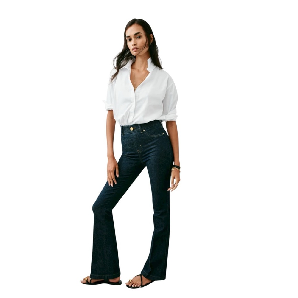Spanx SPANXshape Original EveryWear
Flare Jeans in Raw Indigo Size Petite XL